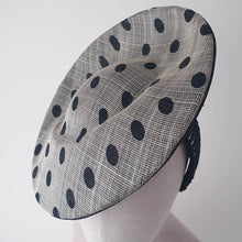 Load image into Gallery viewer, Ziada Saucer Hat