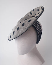 Load image into Gallery viewer, Ziada Saucer Hat